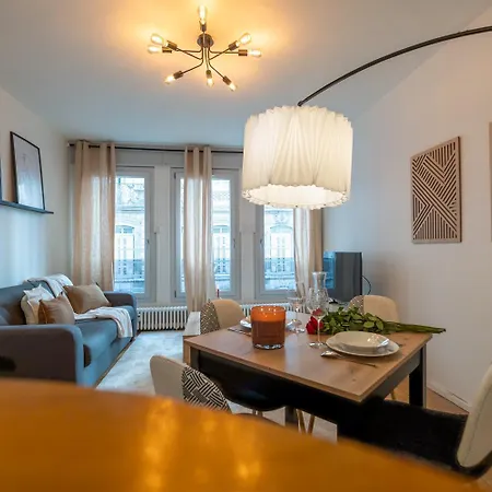 Standing, Confort, Centre Ville,4 Personnes * 생테티엔